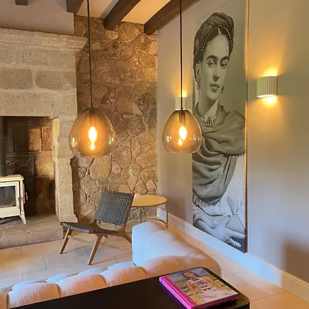 Chateau Dore Les Tours - Loup Montfaucon-Montigne
